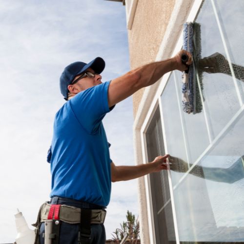Standard window cleaning in St. Louis, MO