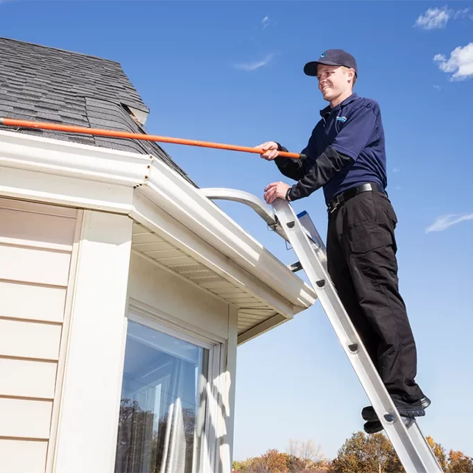 Gutter cleaning in St/ Charles, MO